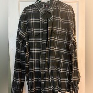 Dickies Green and White Plaid Casual Button Down Shirt